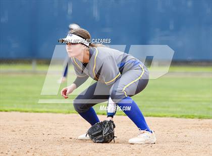 Thumbnail 3 in Mira Mesa @ Rancho Bernardo (Mater Dei Invitational) photogallery.