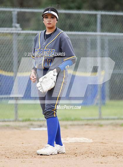 Thumbnail 3 in Mira Mesa @ Rancho Bernardo (Mater Dei Invitational) photogallery.