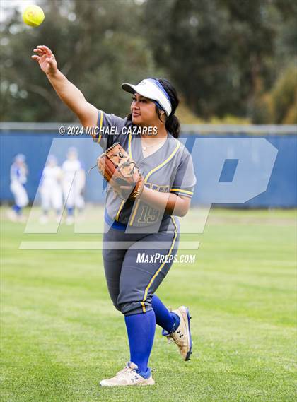 Thumbnail 1 in Mira Mesa @ Rancho Bernardo (Mater Dei Invitational) photogallery.