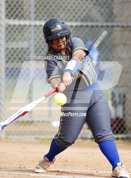 Thumbnail 3 in Mira Mesa @ Rancho Bernardo (Mater Dei Invitational) photogallery.