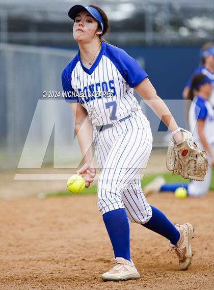 Thumbnail 3 in Mira Mesa @ Rancho Bernardo (Mater Dei Invitational) photogallery.
