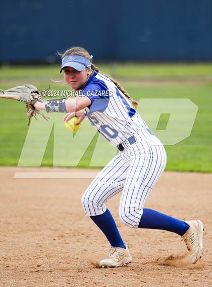 Thumbnail 2 in Mira Mesa @ Rancho Bernardo (Mater Dei Invitational) photogallery.