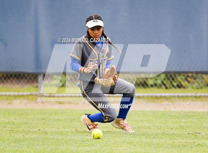 Thumbnail 3 in Mira Mesa @ Rancho Bernardo (Mater Dei Invitational) photogallery.