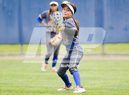 Thumbnail 1 in Mira Mesa @ Rancho Bernardo (Mater Dei Invitational) photogallery.