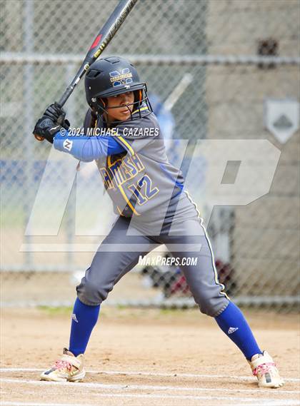 Thumbnail 3 in Mira Mesa @ Rancho Bernardo (Mater Dei Invitational) photogallery.