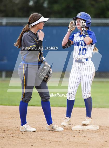 Thumbnail 3 in Mira Mesa @ Rancho Bernardo (Mater Dei Invitational) photogallery.