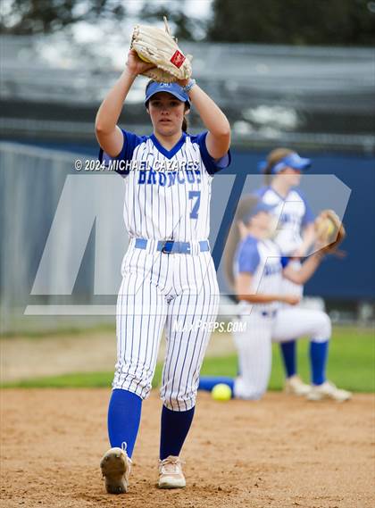 Thumbnail 3 in Mira Mesa @ Rancho Bernardo (Mater Dei Invitational) photogallery.