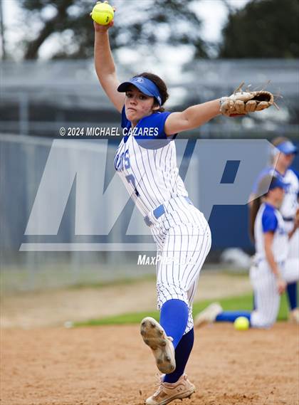 Thumbnail 2 in Mira Mesa @ Rancho Bernardo (Mater Dei Invitational) photogallery.