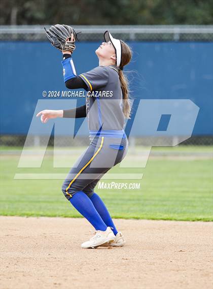 Thumbnail 2 in Mira Mesa @ Rancho Bernardo (Mater Dei Invitational) photogallery.