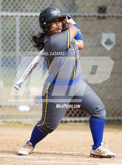 Thumbnail 2 in Mira Mesa @ Rancho Bernardo (Mater Dei Invitational) photogallery.