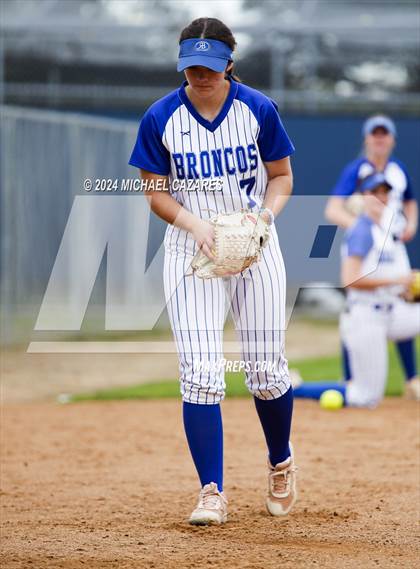 Thumbnail 2 in Mira Mesa @ Rancho Bernardo (Mater Dei Invitational) photogallery.