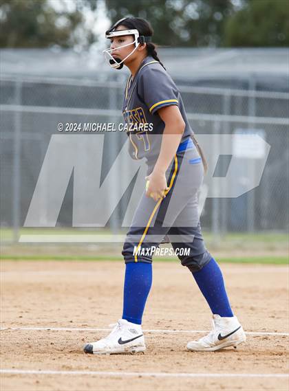 Thumbnail 3 in Mira Mesa @ Rancho Bernardo (Mater Dei Invitational) photogallery.