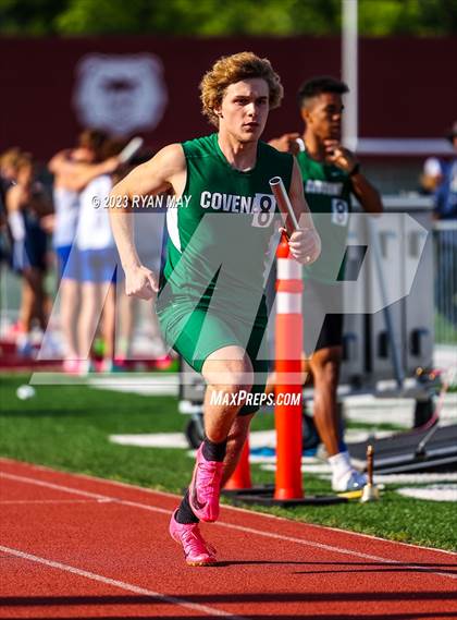 Thumbnail 2 in IHSAA Regionals photogallery.