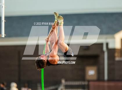 Thumbnail 3 in IHSAA Regionals photogallery.
