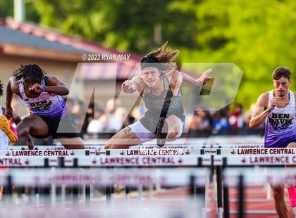 Thumbnail 1 in IHSAA Regionals photogallery.