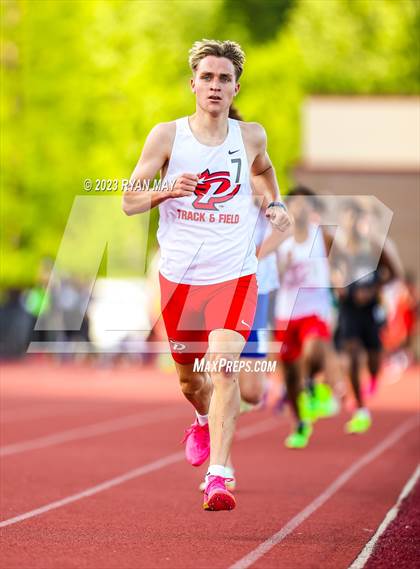 Thumbnail 2 in IHSAA Regionals photogallery.