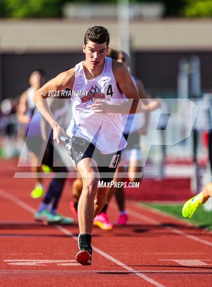 Thumbnail 1 in IHSAA Regionals photogallery.