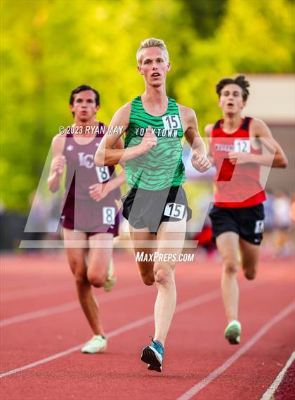 Thumbnail 3 in IHSAA Regionals photogallery.