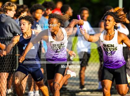 Thumbnail 3 in IHSAA Regionals photogallery.