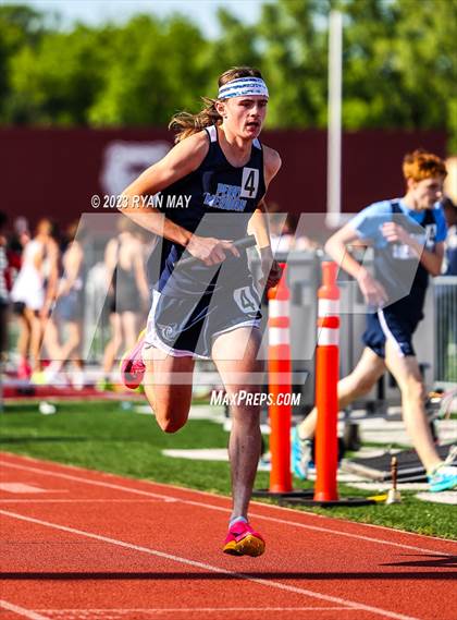 Thumbnail 3 in IHSAA Regionals photogallery.