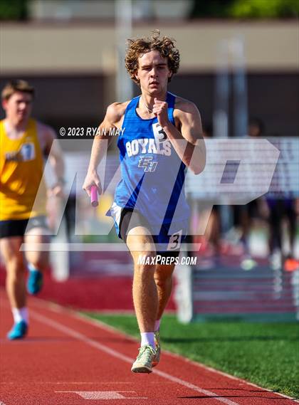 Thumbnail 1 in IHSAA Regionals photogallery.