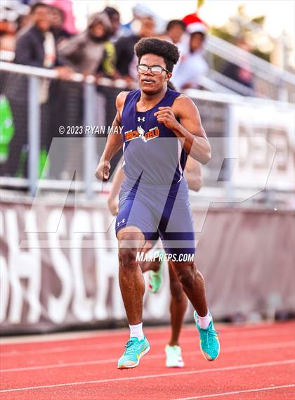 Thumbnail 2 in IHSAA Regionals photogallery.
