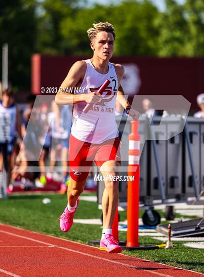 Thumbnail 3 in IHSAA Regionals photogallery.