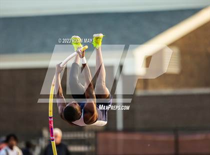 Thumbnail 2 in IHSAA Regionals photogallery.