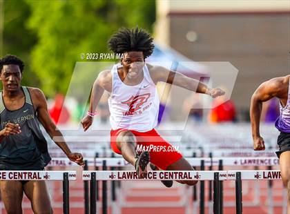 Thumbnail 2 in IHSAA Regionals photogallery.