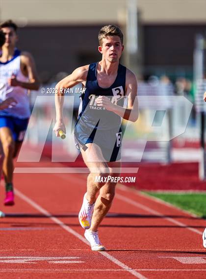 Thumbnail 3 in IHSAA Regionals photogallery.