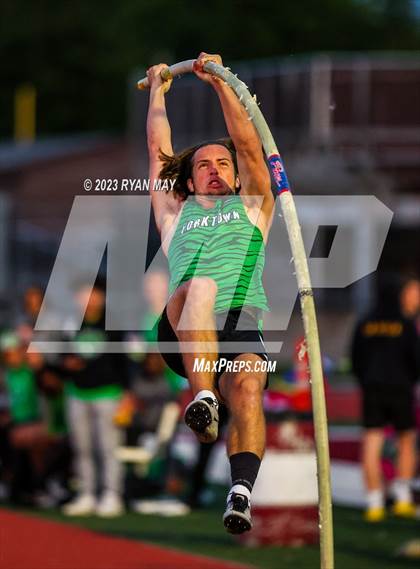 Thumbnail 3 in IHSAA Regionals photogallery.
