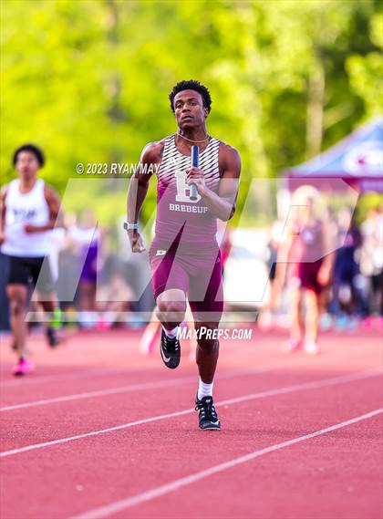 Thumbnail 2 in IHSAA Regionals photogallery.