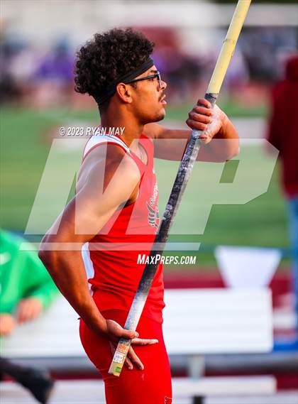 Thumbnail 1 in IHSAA Regionals photogallery.