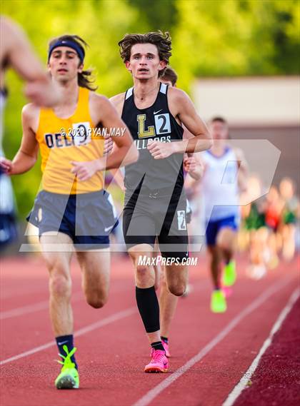 Thumbnail 2 in IHSAA Regionals photogallery.