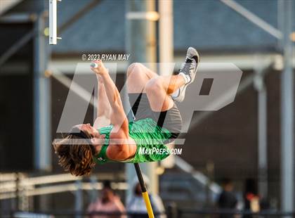 Thumbnail 2 in IHSAA Regionals photogallery.