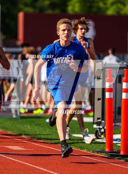 Thumbnail 2 in IHSAA Regionals photogallery.