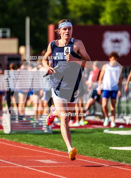 Thumbnail 1 in IHSAA Regionals photogallery.