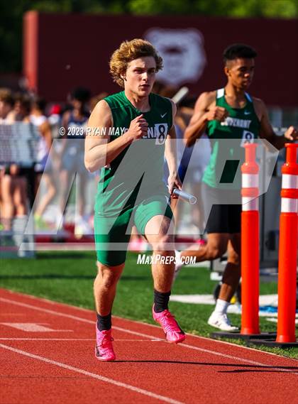Thumbnail 1 in IHSAA Regionals photogallery.