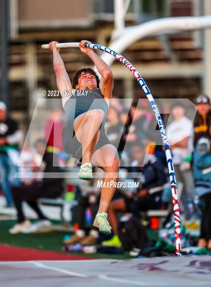 Thumbnail 1 in IHSAA Regionals photogallery.