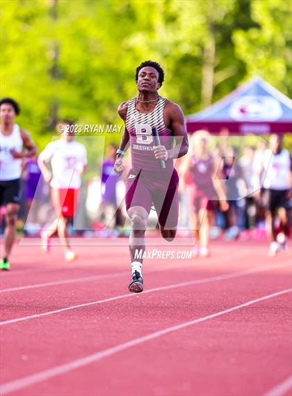 Thumbnail 1 in IHSAA Regionals photogallery.
