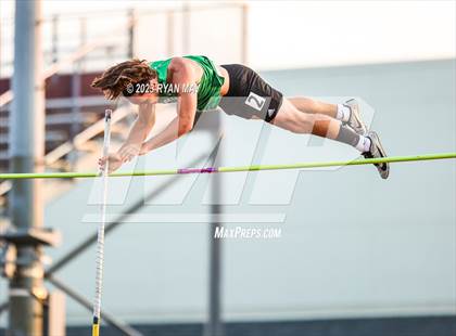 Thumbnail 3 in IHSAA Regionals photogallery.