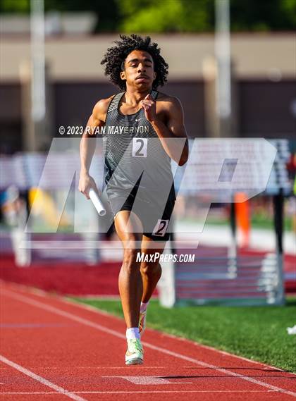 Thumbnail 1 in IHSAA Regionals photogallery.