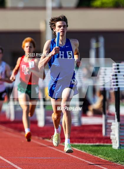 Thumbnail 1 in IHSAA Regionals photogallery.
