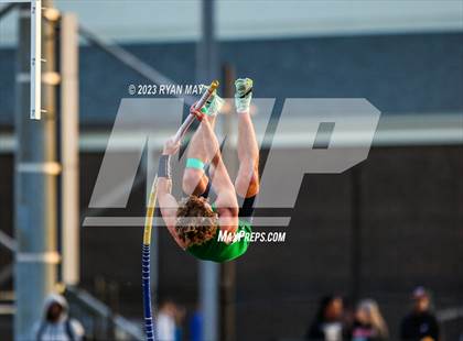 Thumbnail 3 in IHSAA Regionals photogallery.
