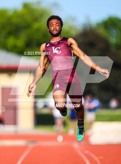 Thumbnail 3 in IHSAA Regionals photogallery.