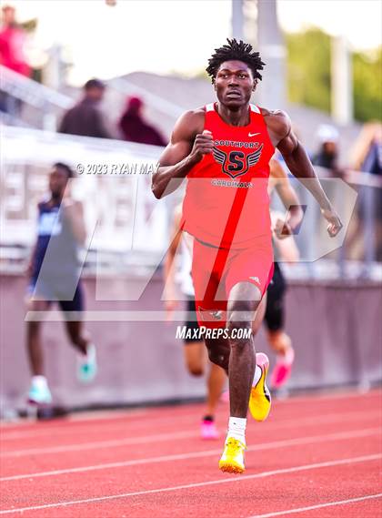 Thumbnail 3 in IHSAA Regionals photogallery.