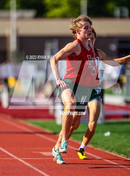 Thumbnail 3 in IHSAA Regionals photogallery.