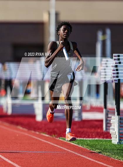 Thumbnail 2 in IHSAA Regionals photogallery.