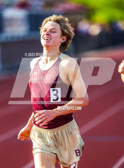 Thumbnail 2 in IHSAA Regionals photogallery.