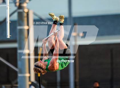 Thumbnail 3 in IHSAA Regionals photogallery.